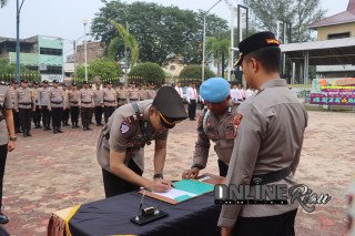 Kapolres Dumai Pimpin Sertijab Kasat Lantas dan Pelepasan Lima Personel Purnabakti